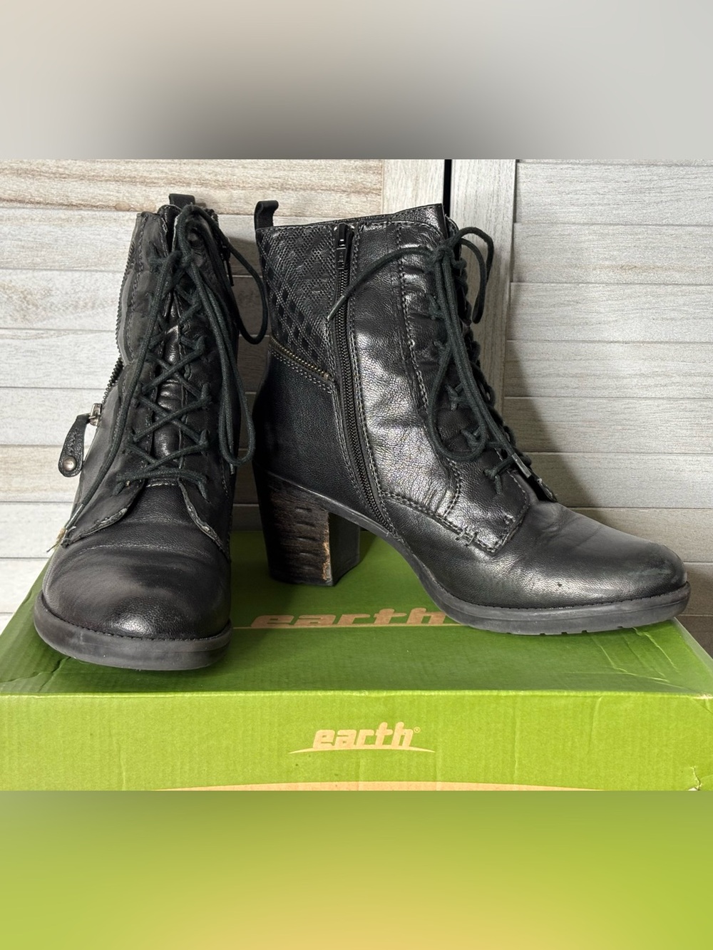 Earth Shoes Missoula Black Leather Lace Up Heeled Ankle Boots Size 9.5